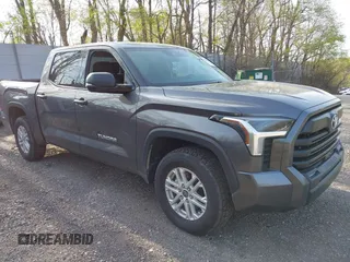 2022 Toyota Tundra SR5 with VIN 5TFLA5AB2NX019252, listed as a IAAI auction lot 42112229 with 30,245 mi miles and . Bid and sale history available at DreamBid. Image 1.