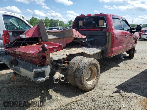 2024 Ford F-350 XL z VIN 1FT8W3DT2REF06548, wystawiony jako Copart lot #54759725 z przebiegiem 11 398 mil mil oraz Czysty tytuł • Clean title. Historia ofert i sprzedaży dostępna na DreamBid. Obrazek 3.