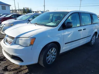 2016 Dodge Grand Caravan Canada Value Package with VIN 2C4RDGBG1GR258011, listed as a IAAI auction lot 41800463 with 106,099 mi miles. Bid and sale history available at carsss.com. Image 17.