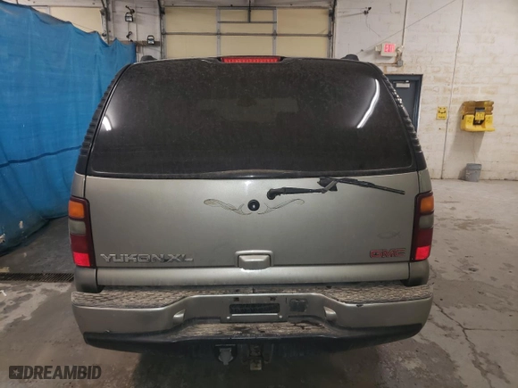 2002 GMC Yukon XL Denali with VIN 1GKFK66U92J249917, listed as a Copart auction lot 45907825 with 224,824 mi miles and Salvage Title. Bid and sale history available at carsss.com. Image 6.
