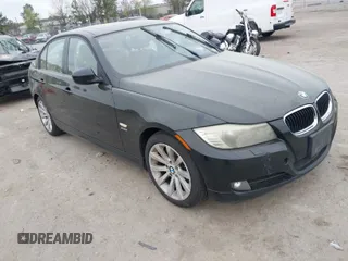 2011 BMW 3 Series 328i xDrive with VIN WBAPK7C55BA818598, listed as a IAAI auction lot 41968173 with 165,683 mi miles. Bid and sale history available at carsss.com. Image 1.