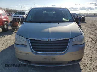 2008 Chrysler Town & Country LX with VIN 2A8HR44H98R651749, listed as a Copart auction lot 52900605 with 168,727 mi miles and Clean Title. Bid and sale history available at carsss.com. Image 5.