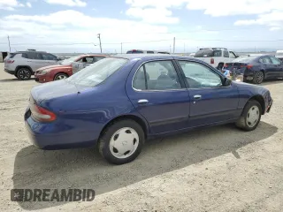 1995 Nissan Altima XE with VIN 1N4BU31D8SC156116, listed as a Copart auction lot 53630105 with 106,127 mi miles and Salvage Title. Bid and sale history available at carsss.com. Image 3.
