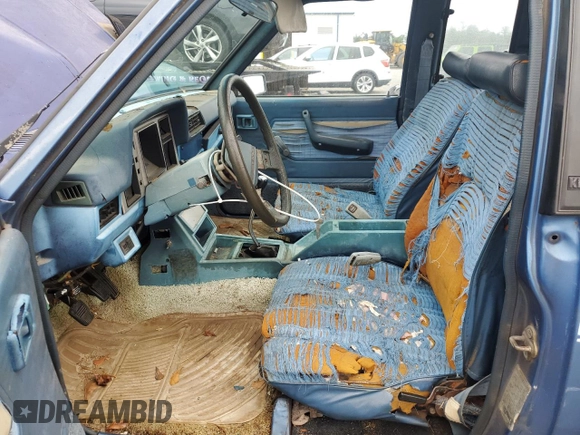1981 Datsun 720 z VIN JN6MD06S9BW022929, wystawiony jako Copart lot #73064384 z przebiegiem 389 743 mil mil oraz Szkody całkowita. Historia ofert i sprzedaży dostępna na DreamBid. Obrazek 7.