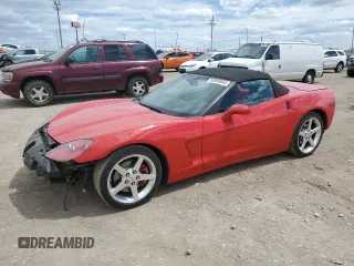 2005 Chevrolet Corvette z VIN 1G1YY34U055125061, wystawiony jako Copart lot #55950055 z przebiegiem 46 458 mil mil oraz Szkoda całkowita • Salvage title. Historia ofert i sprzedaży dostępna na DreamBid. Obrazek 1.