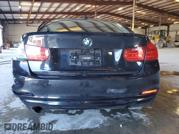 2014 BMW 3 Series 320i xDrive z VIN WBA3C3C54EP662334, wystawiony jako Copart lot #48041315 z przebiegiem 204 045 mil mil oraz Szkoda całkowita • Salvage title. Historia ofert i sprzedaży dostępna na DreamBid. Obrazek 6.