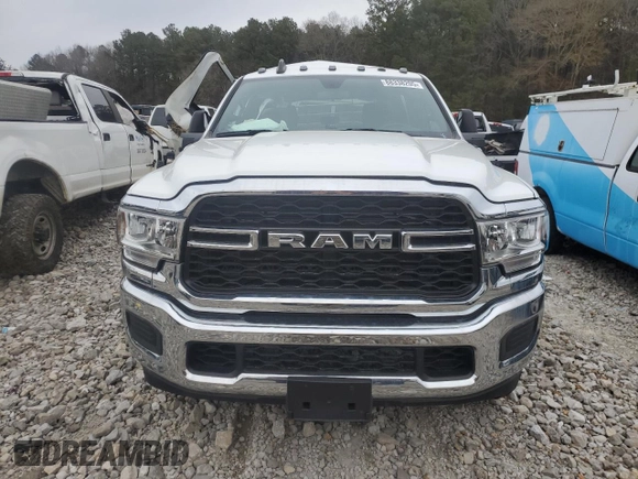 2024 Ram 2500 Tradesman with VIN 3C6UR5HJ0RG131253, listed as a Copart auction lot 88338205 with 3,018 mi miles and Salvage title. Bid and sale history available at DreamBid. Image 5.