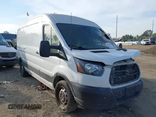 2019 Ford Transit with VIN 1FTBW2CM6KKB73062, listed as a IAAI auction lot 41508052 with Not Provided miles. Bid and sale history available at carsss.com. Image 1.