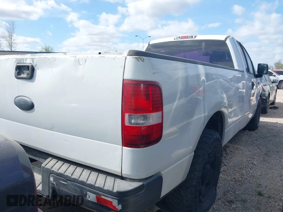 2007 Ford F-150 XL with VIN 1FTRF12W07KC20394, listed as a IAAI auction lot 41297320 with 240,415 mi miles and . Bid and sale history available at DreamBid. Image 4.