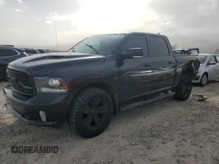 2018 Ram 1500 Sport z VIN 1C6RR7MT2JS124150, wystawiony jako Copart lot #44069925 z przebiegiem 98 940 mil mil oraz Szkoda całkowita • Salvage title. Historia ofert i sprzedaży dostępna na DreamBid. Obrazek 1.