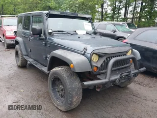 2008 Jeep Wrangler Unlimited X с VIN 1J4GA39178L588637, выставлен на аукционе IAAI как лот 42493509 с пробегом 85 601 миль миль и . История ставок и продаж доступна на DreamBid. Изображение 1.
