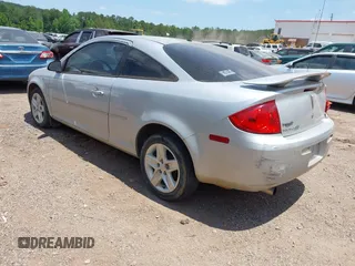 2008 Pontiac G5 z VIN 1G2AL18F687291587, wystawiony jako IAAI lot #42251860 z przebiegiem 237 334 mil mil oraz . Historia ofert i sprzedaży dostępna na DreamBid. Obrazek 3.