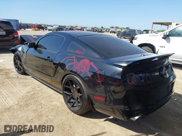 2014 Ford Mustang GT with VIN 1ZVBP8CF6E5309367, listed as a IAAI auction lot 42013913 with 147,786 mi miles and . Bid and sale history available at DreamBid. Image 3.
