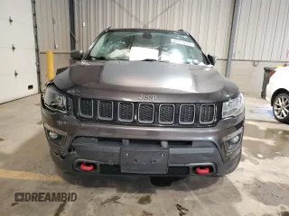 2020 Jeep Compass Trailhawk z VIN 3C4NJDDB1LT119074, wystawiony jako Copart lot #60255815 z przebiegiem 73 906 mil mil oraz Szkoda całkowita • Salvage title. Historia ofert i sprzedaży dostępna na DreamBid. Obrazek 5.