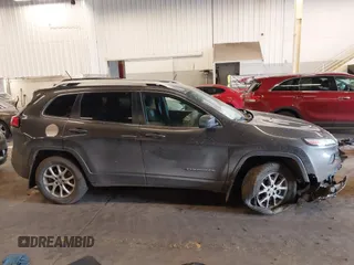 2014 Jeep Cherokee Latitude with VIN 1C4PJMCS4EW272815, listed as a IAAI auction lot 41616504 with 97,613 mi miles and . Bid and sale history available at carsss.com. Image 13.
