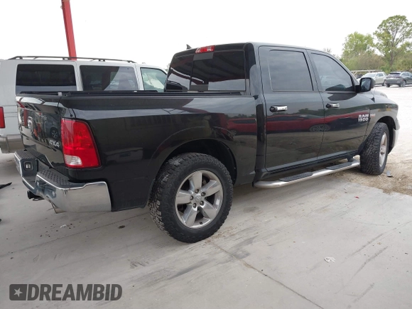 2018 Ram 1500 Big Horn with VIN 1C6RR7LT5JS343332, listed as a IAAI auction lot 41286749 with 113,031 mi miles. Bid and sale history available at carsss.com. Image 4.
