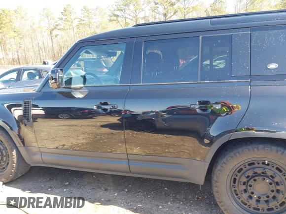 2020 Land Rover Defender SE with VIN SALEP7EU7L2033956, listed as a IAAI auction lot 41654588 with 85,029 mi miles and . Bid and sale history available at DreamBid. Image 14.