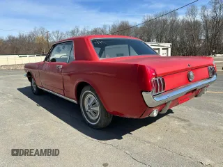 1966 Ford Mustang z VIN 6T07T190482, wystawiony jako Copart lot #49235275 z przebiegiem 70 028 mil mil oraz Nie do naprawy. Historia ofert i sprzedaży dostępna na DreamBid. Obrazek 2.