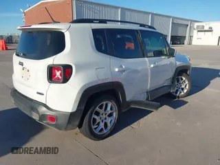 2015 Jeep Renegade Latitude with VIN ZACCJABT9FPB99964, listed as a IAAI auction lot 41250730 with 117,251 mi miles and . Bid and sale history available at carsss.com. Image 4.