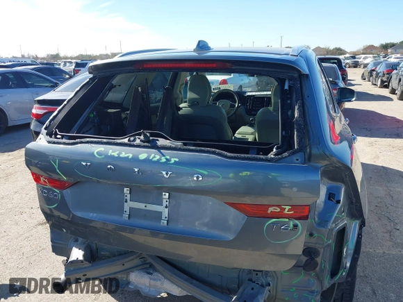 2020 Volvo XC60 Momentum with VIN YV4A22RK7L1586688, listed as a IAAI auction lot 41257331 with 38,393 mi miles and . Bid and sale history available at DreamBid. Image 17.