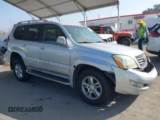 2006 Lexus GX 470 with VIN JTJBT20X060118385, listed as a IAAI auction lot 40566402 with 220,994 mi miles. Bid and sale history available at carsss.com. Image 1.