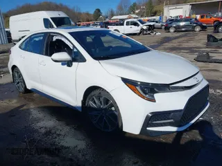 2020 Toyota Corolla XSE with VIN 5YFT4RCE0LP013399, listed as a IAAI auction lot 40812966 with 132,075 mi miles. Bid and sale history available at carsss.com. Image 1.