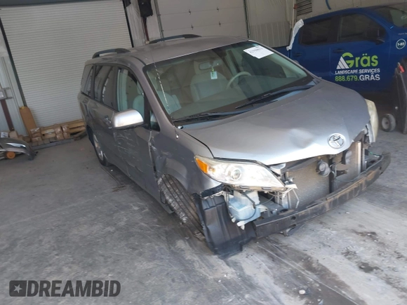 2012 Toyota Sienna LE AAS с VIN 5TDKK3DC4CS226830, выставлен на аукционе IAAI как лот 42550013 с пробегом 211 777 миль миль и . История ставок и продаж доступна на DreamBid. Изображение 1.
