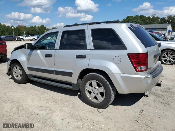 2005 Jeep Grand Cherokee Laredo with VIN 1J4HS48N65C543325, listed as a Copart auction lot 73710514 with 52,153 mi miles and Salvage Title. Bid and sale history available at carsss.com. Image 2.