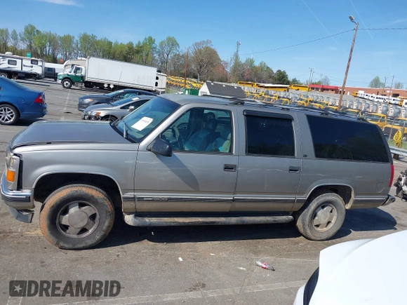 1999 GMC Suburban with VIN 3GKFK16R4XG514928, listed as a IAAI auction lot 41934636 with 245,010 mi miles and . Bid and sale history available at DreamBid. Image 14.