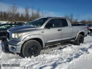 2007 Toyota Tundra SR5 with VIN 5TBBT54197S455591, listed as a Copart auction lot 42694055 with 177,963 mi miles and Non Repairable. Bid and sale history available at carsss.com. Image 1.