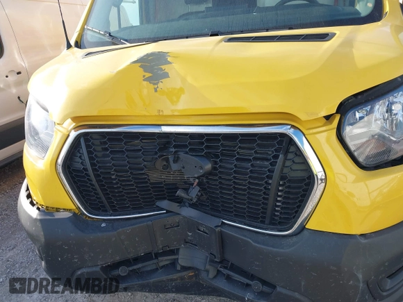 2022 Ford Transit Cargo z VIN 1FTBR3X82NKA09368, wystawiony jako IAAI lot #38831402 z przebiegiem 34 881 mil mil oraz . Historia ofert i sprzedaży dostępna na DreamBid. Obrazek 6.