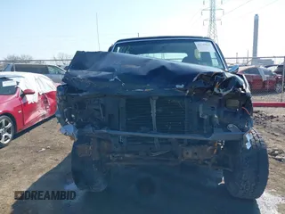 1992 Ford Bronco XL с VIN 1FMEU15N8NLA25301, выставлен на аукционе IAAI как лот 41749043 с пробегом 150 000 миль миль и . История ставок и продаж доступна на DreamBid. Изображение 11.