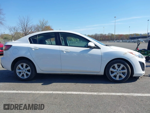 2011 Mazda Mazda3 i Touring with VIN JM1BL1VG0B1359034, listed as a IAAI auction lot 42069897 with 81,068 mi miles. Bid and sale history available at carsss.com. Image 13.