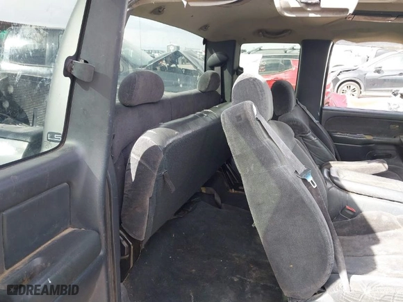 2000 Chevrolet Silverado 1500 LS with VIN 2GCEC19T8Y1134321, listed as a IAAI auction lot 41382090 with 1 mi miles. Bid and sale history available at carsss.com. Image 8.