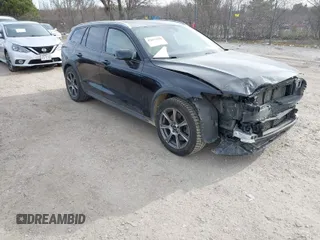 2020 Volvo V60 z VIN YV4102WK5L1047268, wystawiony jako IAAI lot #42011158 z przebiegiem 48 412 mil mil oraz . Historia ofert i sprzedaży dostępna na DreamBid. Obrazek 1.