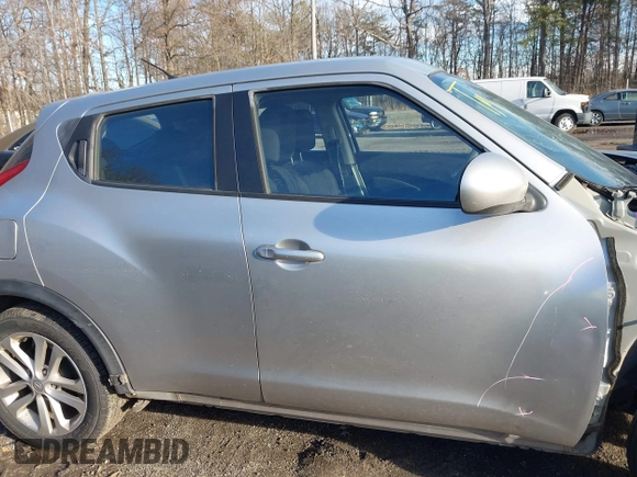 2011 Nissan Juke SL with VIN JN8AF5MV8BT023392, listed as a IAAI auction lot 40936252 with 1 mi miles. Bid and sale history available at carsss.com. Image 13.