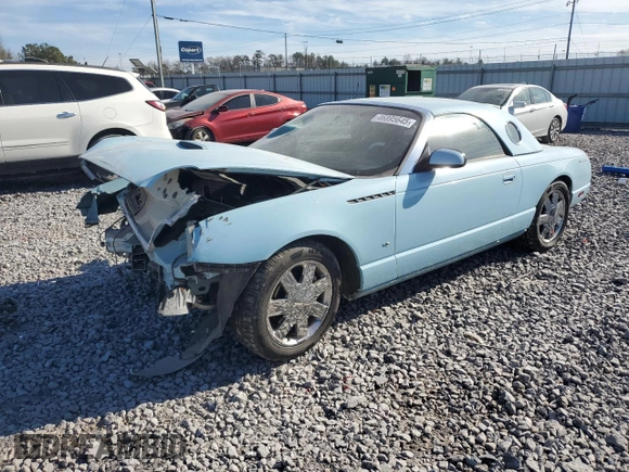 2003 Ford Thunderbird Deluxe z VIN 1FAHP60A73Y108590, wystawiony jako Copart lot #46895645 z przebiegiem Nie podano mil oraz Szkoda całkowita • Salvage title. Historia ofert i sprzedaży dostępna na DreamBid. Obrazek 1.