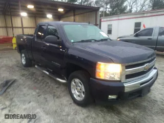 2011 Chevrolet Silverado 1500 LT with VIN 1GCRCSE03BZ439078, listed as a IAAI auction lot 41555847 with 129,785 mi miles. Bid and sale history available at carsss.com. Image 1.