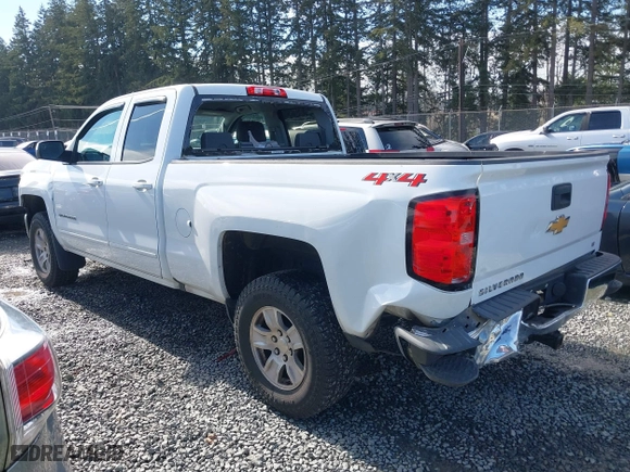 2018 Chevrolet Silverado 1500 LT with VIN 1GCVKREC6JZ266420, listed as a IAAI auction lot 41660687 with 86,656 mi miles. Bid and sale history available at carsss.com. Image 3.