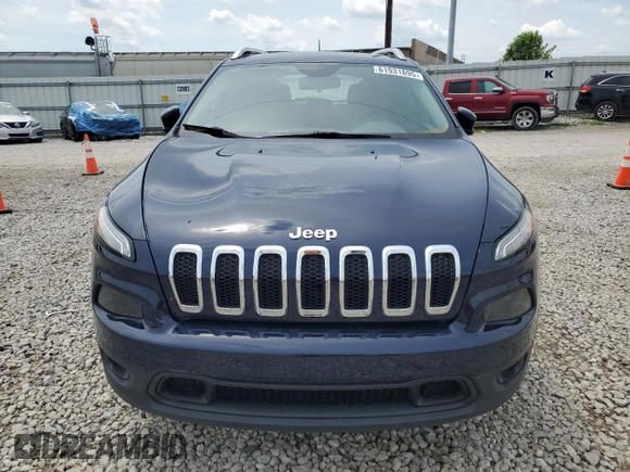 2016 Jeep Cherokee Altitude z VIN 1C4PJMCB8GW123004, wystawiony jako Copart lot #61931895 z przebiegiem 149 943 mil mil oraz Szkoda całkowita • Salvage title. Historia ofert i sprzedaży dostępna na DreamBid. Obrazek 5.