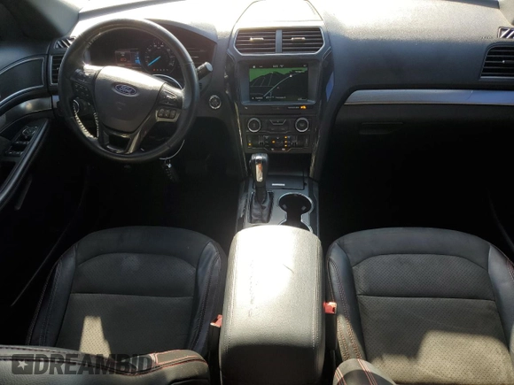 2018 Ford Explorer XLT with VIN 1FM5K7D82JGB75394, listed as a Copart auction lot 55030535 with 129,033 mi miles and Salvage title. Bid and sale history available at DreamBid. Image 8.
