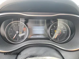 2020 Jeep Cherokee Limited z VIN 1C4PJLDB7LD657268, wystawiony jako Copart lot #50716265 z przebiegiem 14 672 mil mil oraz Szkoda całkowita • Salvage title. Historia ofert i sprzedaży dostępna na DreamBid. Obrazek 9.