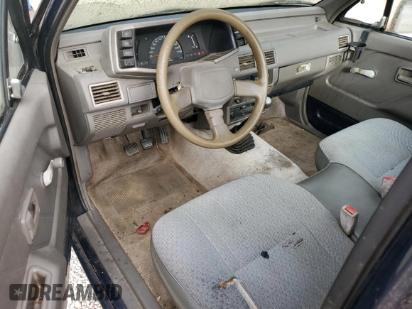 1993 Isuzu Pickup S z VIN 4S1CL11L2P4207469, wystawiony jako Copart lot #79279374 z przebiegiem 144 885 mil mil oraz Tytuł czysty. Historia ofert i sprzedaży dostępna na DreamBid. Obrazek 8.