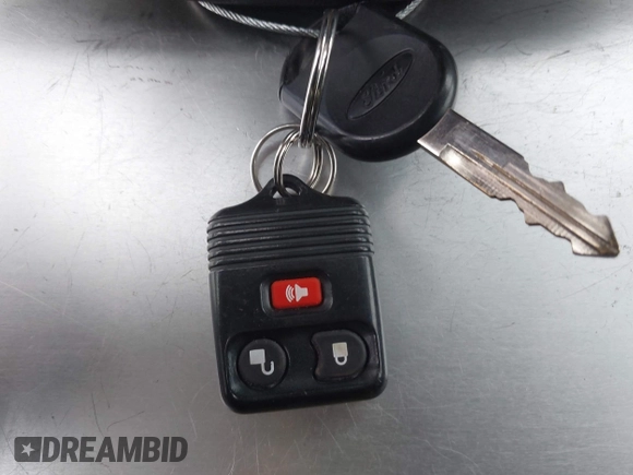 2005 Ford Escape XLT с VIN 1FMYU93125KD27166, выставлен на аукционе IAAI как лот 41892715 с пробегом 59 067 миль миль и . История ставок и продаж доступна на DreamBid. Изображение 11.
