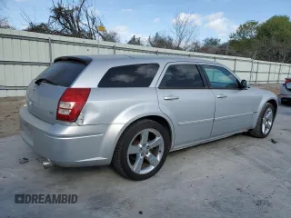 2006 Dodge Magnum R/T z VIN 2D4GV572X6H126376, wystawiony jako Copart lot #49714425 z przebiegiem 59 028 mil mil oraz Tytuł czysty. Historia ofert i sprzedaży dostępna na DreamBid. Obrazek 3.