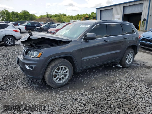2019 Jeep Grand Cherokee Laredo E z VIN 1C4RJFAG4KC636067, wystawiony jako Copart lot #59232885 z przebiegiem Nie podano mil oraz Szkoda całkowita • Salvage title. Historia ofert i sprzedaży dostępna na DreamBid. Obrazek 1.