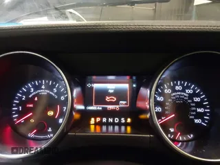 2020 Ford Mustang EcoBoost z VIN 1FA6P8TH6L5145109, wystawiony jako IAAI lot #42301649 z przebiegiem 48 622 mil mil oraz . Historia ofert i sprzedaży dostępna na DreamBid. Obrazek 7.