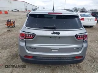 2017 Jeep Compass Latitude with VIN 3C4NJDBB2HT624891, listed as a IAAI auction lot 41538443 with 95,750 mi miles. Bid and sale history available at carsss.com. Image 16.