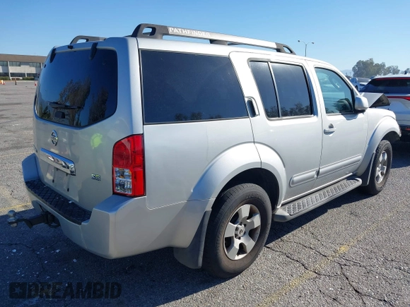 2006 Nissan Pathfinder SE z VIN 5N1AR18U36C631965, wystawiony jako IAAI lot #41861397 z przebiegiem 230 483 mil mil oraz . Historia ofert i sprzedaży dostępna na DreamBid. Obrazek 4.