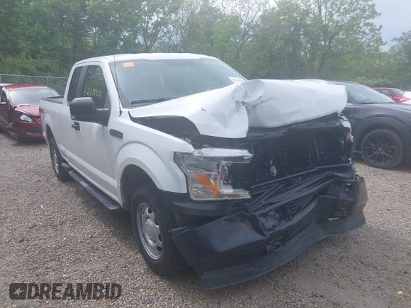2018 Ford F-150 XL z VIN 1FTFX1E59JKE52129, wystawiony jako IAAI lot #42233231 z przebiegiem 97 262 mil mil oraz . Historia ofert i sprzedaży dostępna na DreamBid. Obrazek 1.
